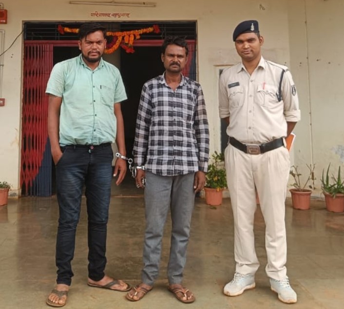 जालबांधा में शराब का जाल, पेट्रोल पम्प के पास दो आरोपी दबोचे, बड़ी खेप बरामद