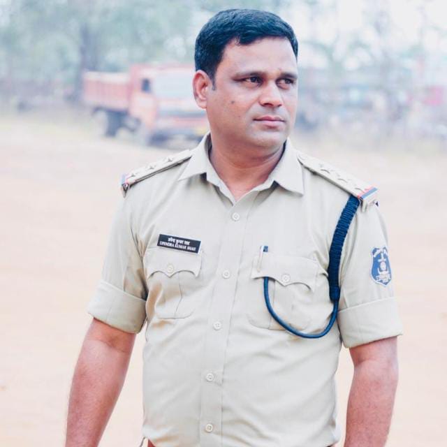 थानों में फेरबदल, उपेन्द्र शाह बने डोंगरगढ़ थाना प्रभारी, पुलिस अधीक्षक ने प्रशासनिक दृष्टिकोण से पांच निरीक्षकों का किया तबादला