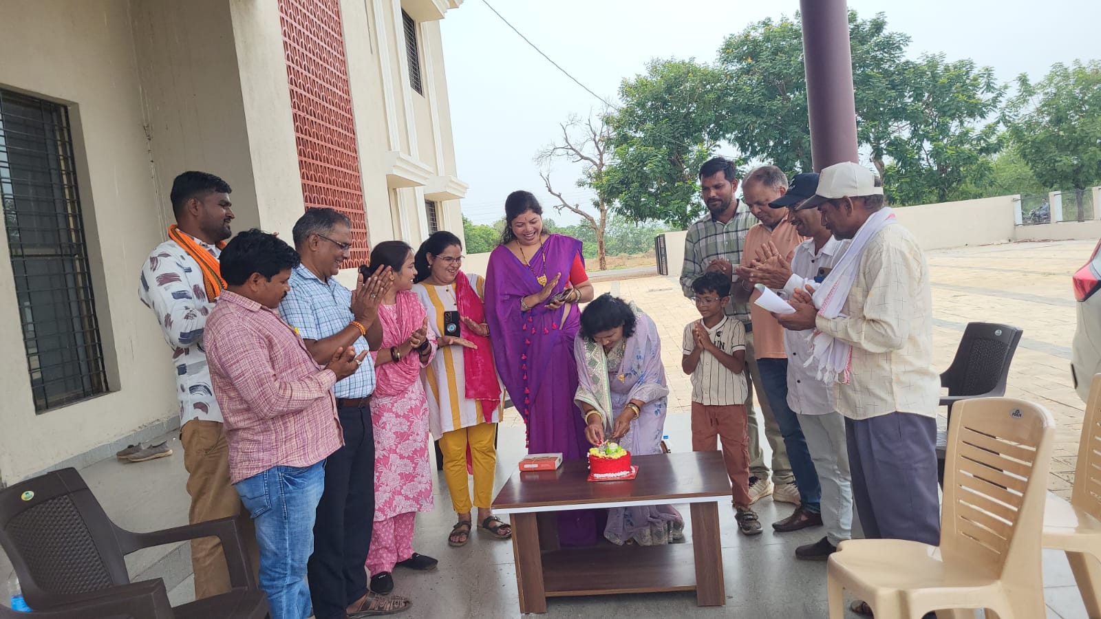 भाजपा नेत्री नीलम राजपूत का जन्मदिन पार्टी कार्यालय में हर्षोल्लास से मनाया गया, पार्टी पदाधिकारियों और कार्यकर्ताओं ने दी शुभकामनाएं