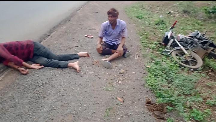 सतर्कता और संवेदनशीलता की मिसाल बनी 112 टीम, सड़क हादसे में घायलों को बचाया
